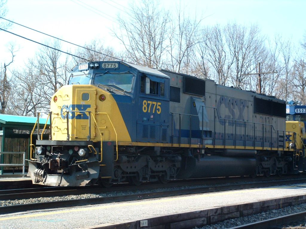 CSX 8775